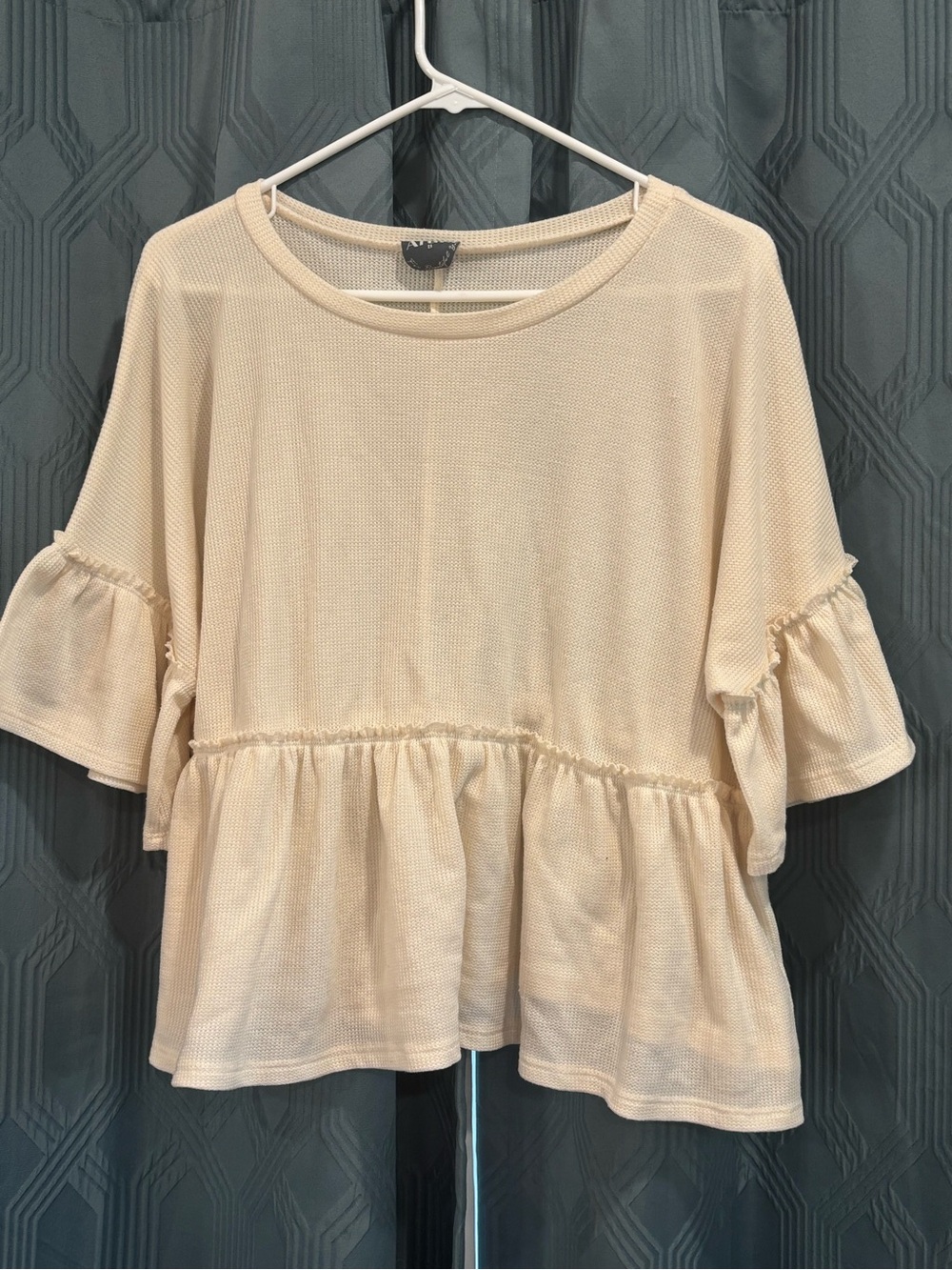 Arula Cream Peplum Ruffle Sleeve Tunic Sz 18-20